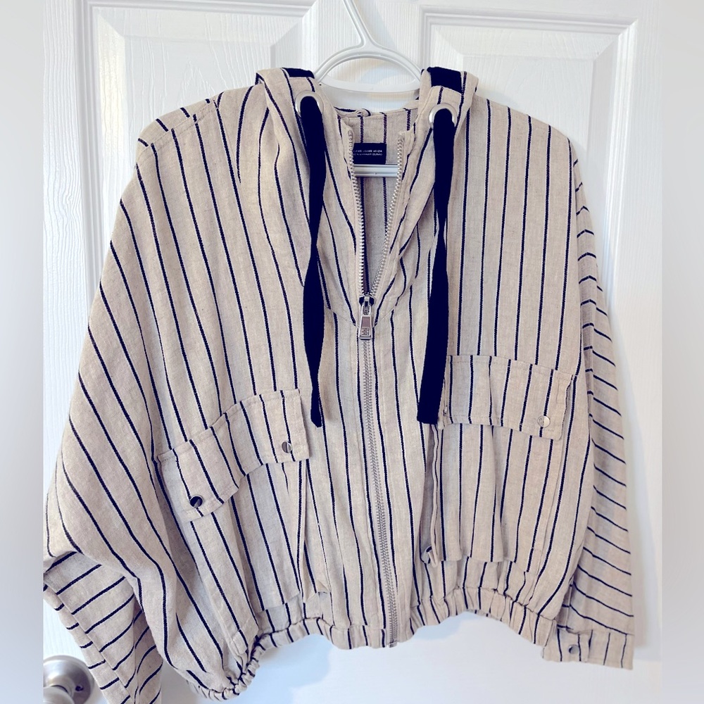 Zara Black and Cream/Tan Stripes Zip Hoodie